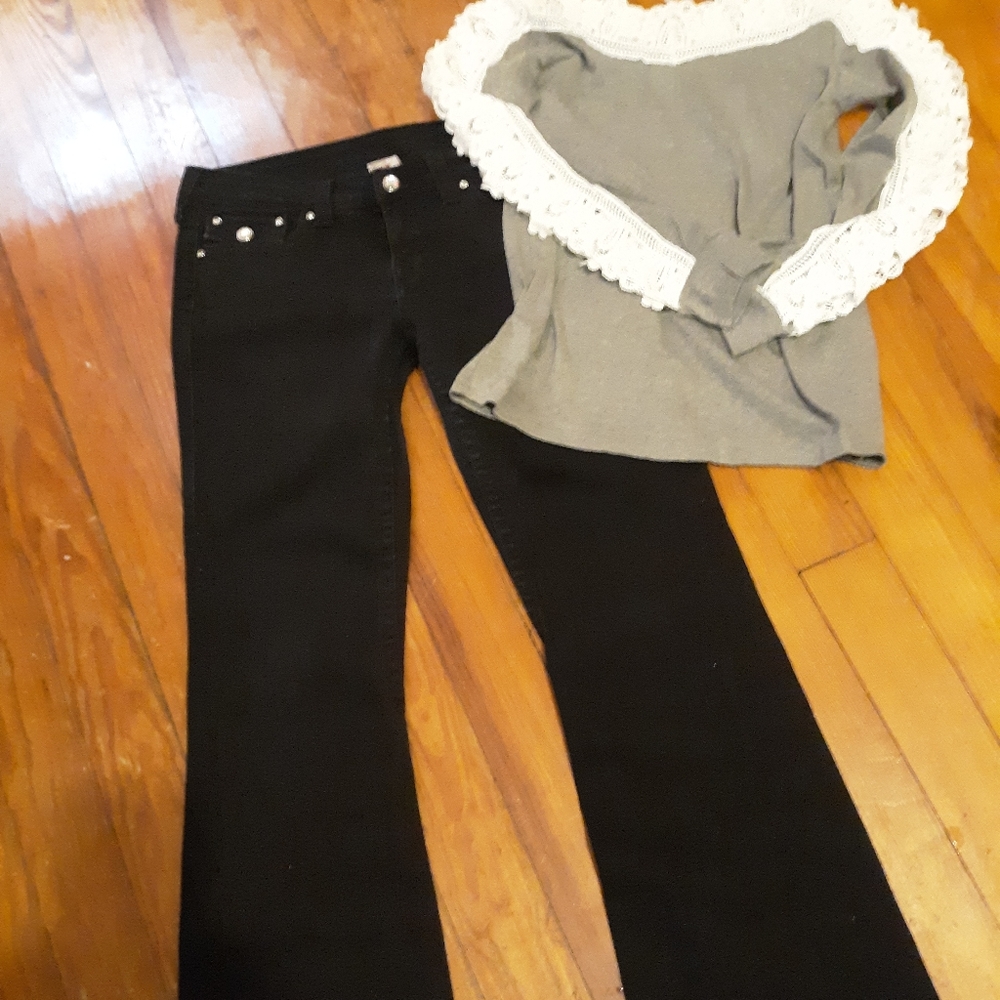 True Religion blk Jeans W/ New Beautiful New Top